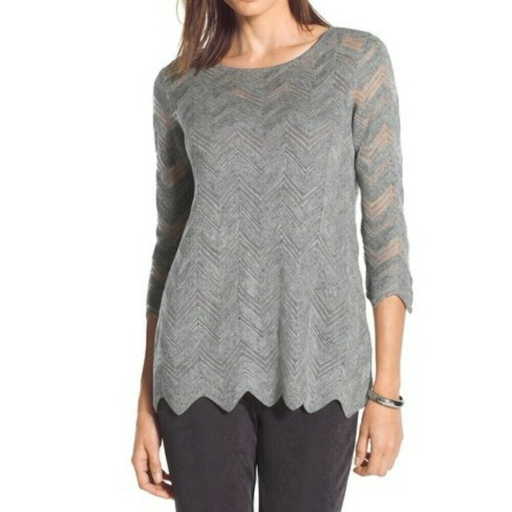 Chico's Travelers Gray Chevron Knit Sweater Size 2 US L